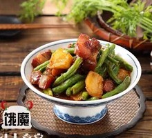 Stewed Pork Ribs with Potatoes