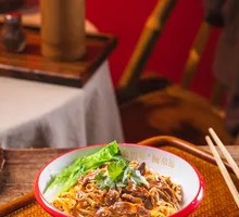 Sichuan-style Pepper Chicken Offal Noodles