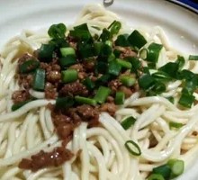 Braised Pork Dry Noodles