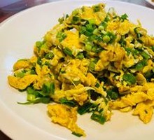 Scrambled Eggs with Green Onions