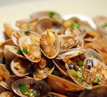 Coriander and Clams Salad