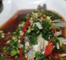 Cold-mixed crucian carp