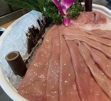 Sliced Pork Kidney with Big Knife