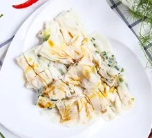 Beef and Egg Rice Noodle Roll