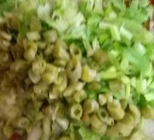 Stir-fried Green Beans with Knife-Sliced Noodles