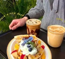 Fresh Fruit Waffle