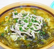 Sour Cabbage and Pork Noodles