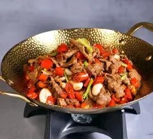 Stir-Fried Beef with Yellow Onion