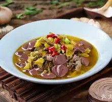 Sour Cabbage with Blood Curd and Pork Cracklings