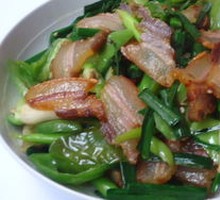 Wild Chives with Old Sausage