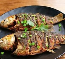 Dry-Roasted Crucian Carp