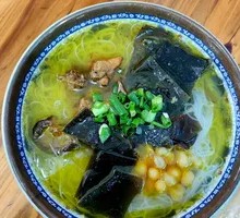 Chicken Soup with Kelp and Rice Noodles
