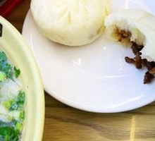 Leg Meat Sauce Bun