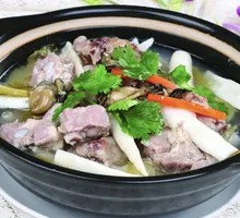 Mushroom Soup with Pork Ribs