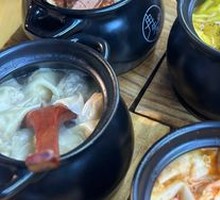 Curry Seafood Dumplings in Clay Pot