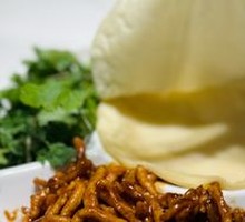 Beijing-style Shredded Pork in Soy Sauce