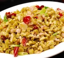 Stewed Pork with Sour Cowpeas