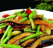 Eggplant and Green Bean Stir-Fry with Pork