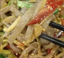 Kimchi Stir-Fried Konjac Noodles