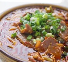 Double Pepper Chicken Offal Noodles