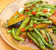 Eggplant and Green Beans Stir-fry