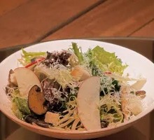 Kale Mushroom Salad