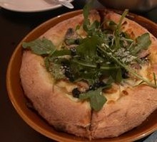 Truffle Chicken Pizza