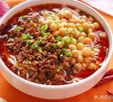 Three Red Soup Tofu and Pork Diced Noodles