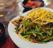 Stir-Fried Mixed Vegetables with Rice Noodles