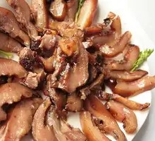 Freshly Boiled Pork Head Meat