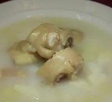 Braised Pork Trotter with Chinese Yam