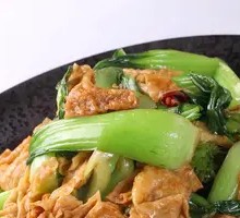 Oil-Braised Cabbage