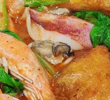 Luxury Seafood Satay Noodles
