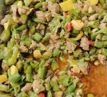 Green Pepper Braised Duck