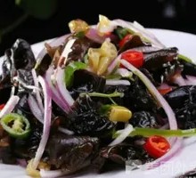 Shredded Onion with Wood Ear Mushrooms