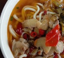 Sour Cabbage Pork Trotter Noodles