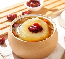 Braised Pear with Rock Sugar and Silver Ear Fungus