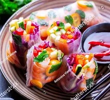 Fresh Shrimp and Vegetable Spring Rolls