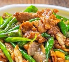 Fragrant Green Chili Stir-Fried Pork