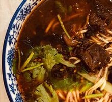 Sour Cabbage Beef Noodles