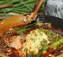 Braised Pork Rib Noodles