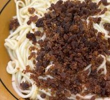 Crispy Sauerkraut Noodles