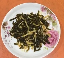 Cold-Mixed Kelp and Bamboo Shoots