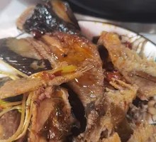 Single-Portion Fish Head Buffet