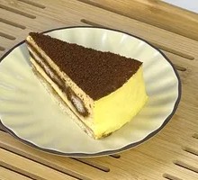 Tiramisu Cake