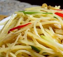 Shredded Potato with Pork Strips