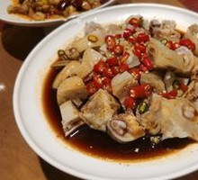 Stewed Pork Trotter with Green Pepper
