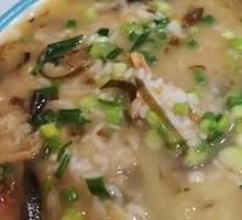 Sour Cabbage and Soybean Rice Soup