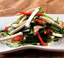 Leek and Tofu Skin Stir-fry
