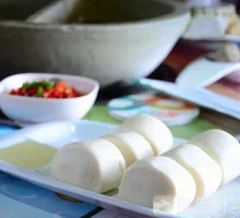 Milk-flavored Steamed Buns